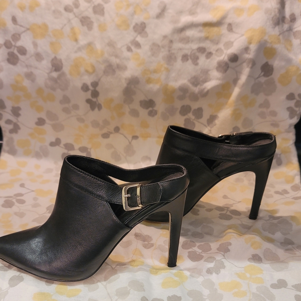 Kensie Black Leather Mules Size 7 - Picture 2 of 8